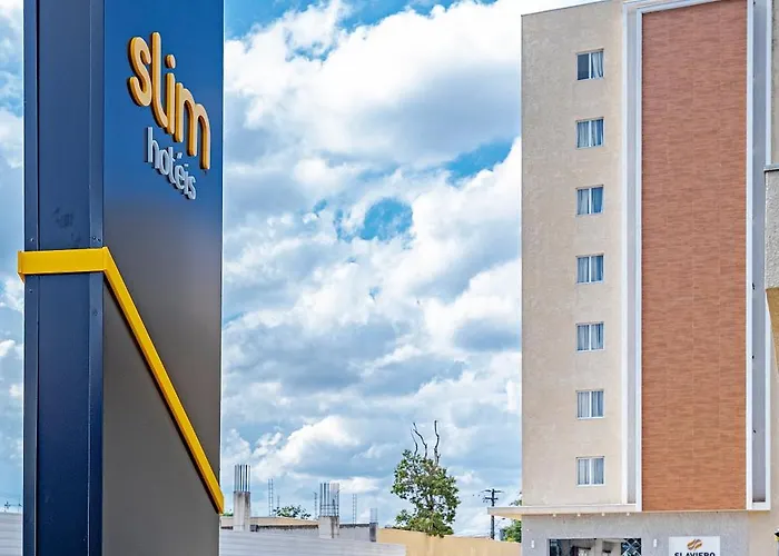 Slim João BettegaHotel em Curitiba