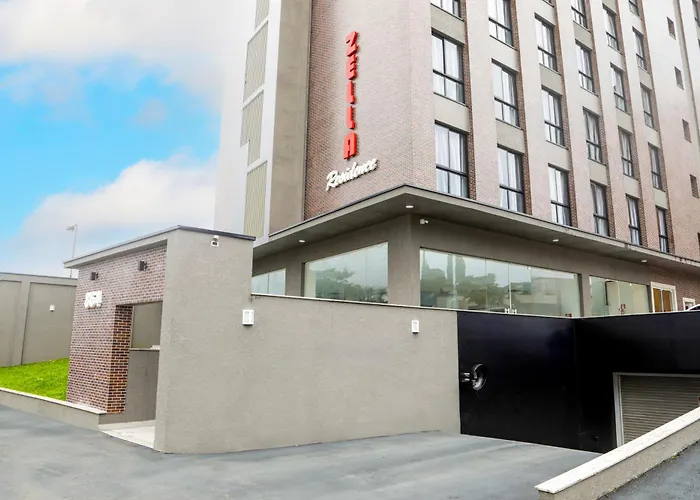 Slim João BettegaHotel em Curitiba